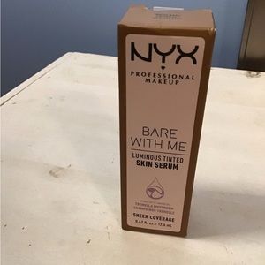 NYX Bare With Me Luminous Tinted Skin Serum in Universal Medium Deep new in box